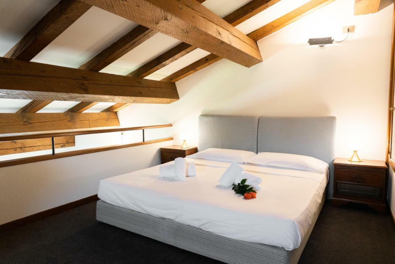 Domus Verona - Magnifiche Residenze San Fermo Bagian luar foto
